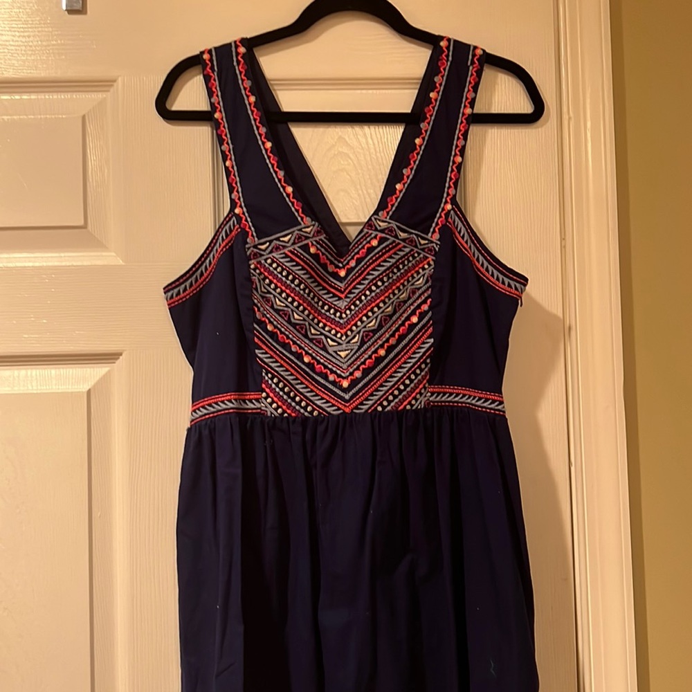 Beautiful dress with great detailing